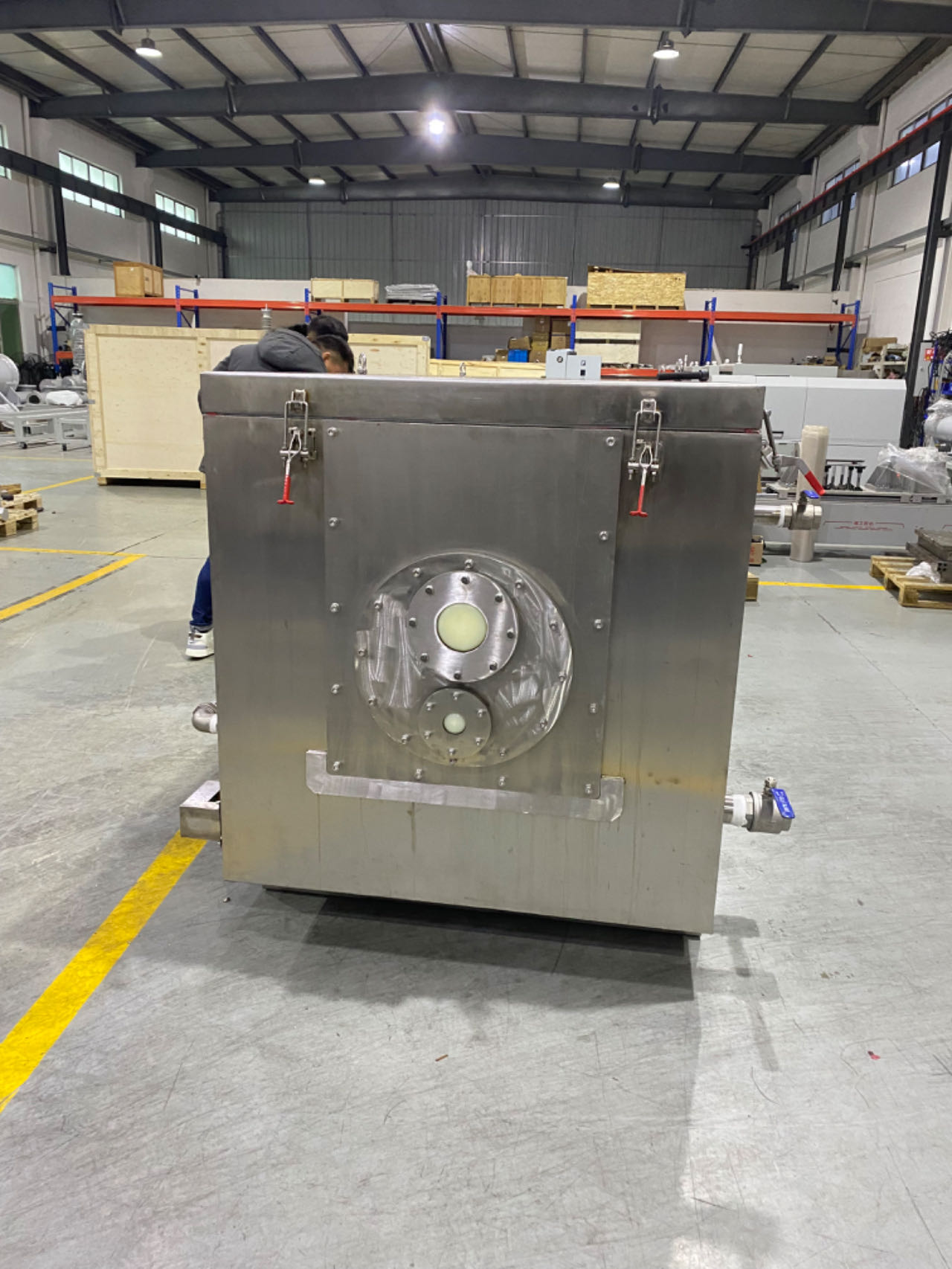 Nuestro equipo de prueba de accesorios de cables de alto voltaje obtiene altos elogios de los clientes de Medio Oriente, continuando esfuerzos para atender a clientes globales